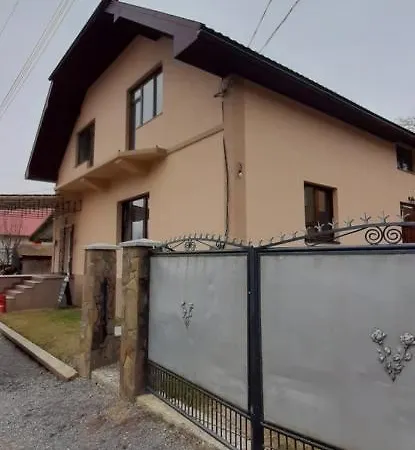 Hotel у васі Svaliava