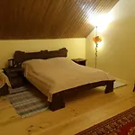 Hotel у васі *